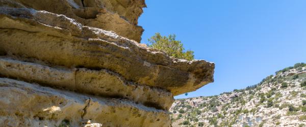 Agioi Pantes rock formations 